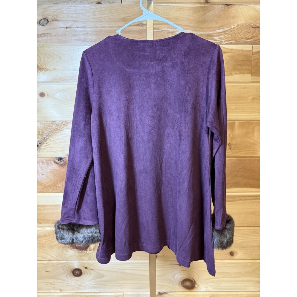 Joh Stretch suede top Purple with black/gray faux-fur cuffs Women's Small NWT - Picture 3 of 5